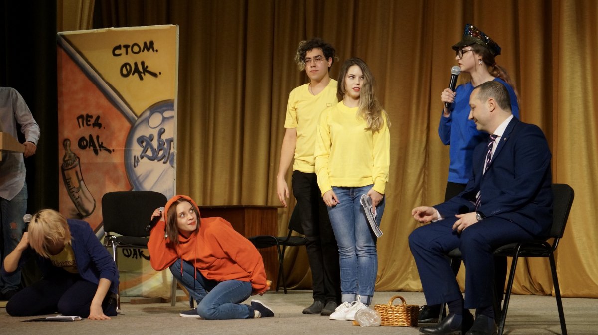 В стенах нашего университета состоялось одно из самых важных событий весны, то самое, что традиционно собирает полный зал зрителей – КВН!