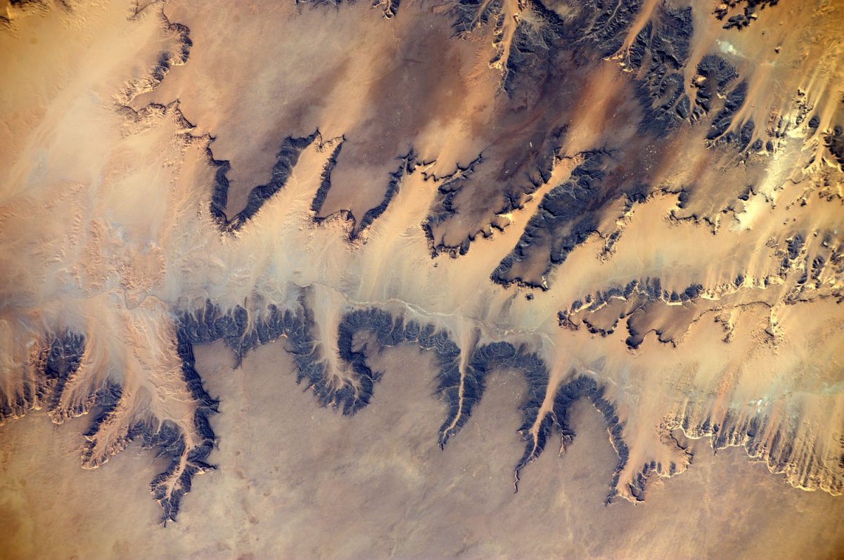 Совершенно невероятные фото, сделанные выпускником Героем Российской Федерации космонавтом Михаилом Тюриным