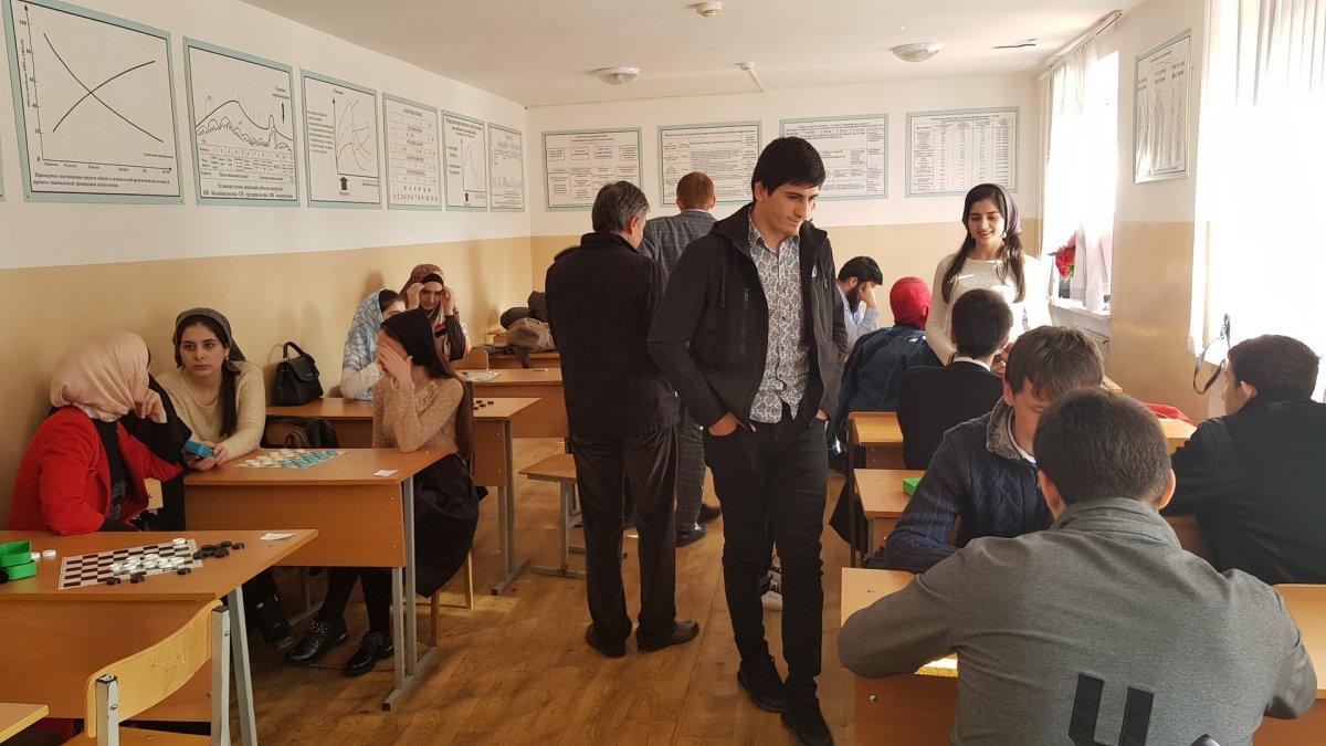 В Чеченском государственном педагогическом университете прошел отборочный этап первенства по шашкам и шахматам среди студентов (юноши и девушки) структурных подразделений ЧГПУ