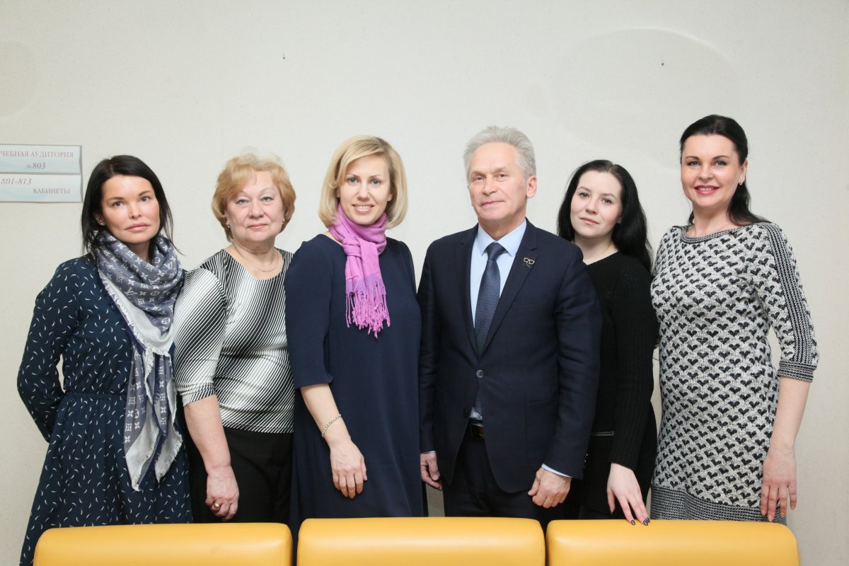 Уважаемые преподаватели и студенты, публикуем фотографии номинантов конкурса в рамках Дня университета!