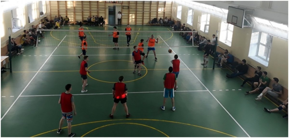 В период с 9 по 11 апреля 2019 г. в спортивном зале кафедры физического воспитания и здоровья состоялись соревнования по волейболу среди мужских и женских команд в зачет Комплексной спартакиады ДВГМУ. 🏐