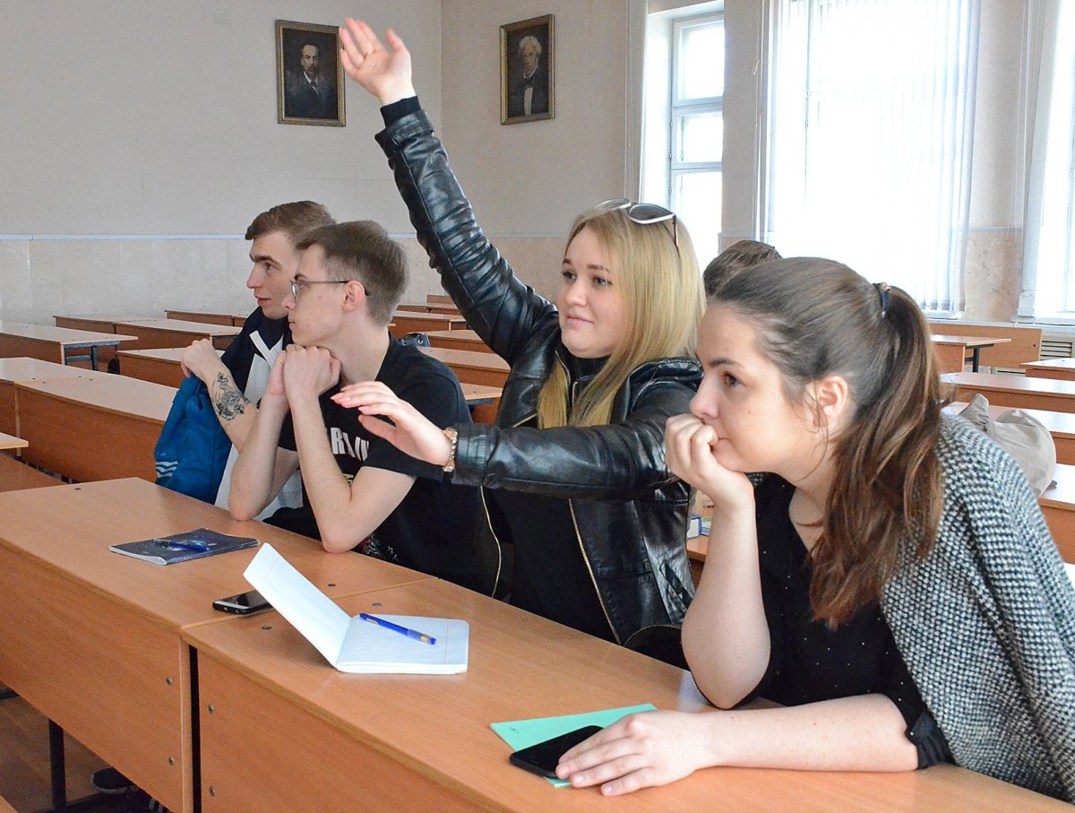 Игра "Брейн-ринг по финансовой грамотности" для студентов ФМАТ 19-04-2019 Игра "Брейн-ринг по финансовой грамотности" для студентов ФМАТ 19-04-2019