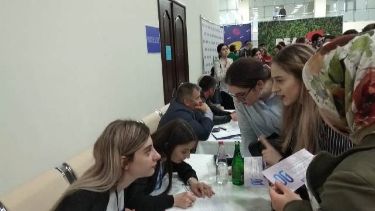 ДГПУ принял участие в Ярмарке вакансий «Вернисаж профессий»