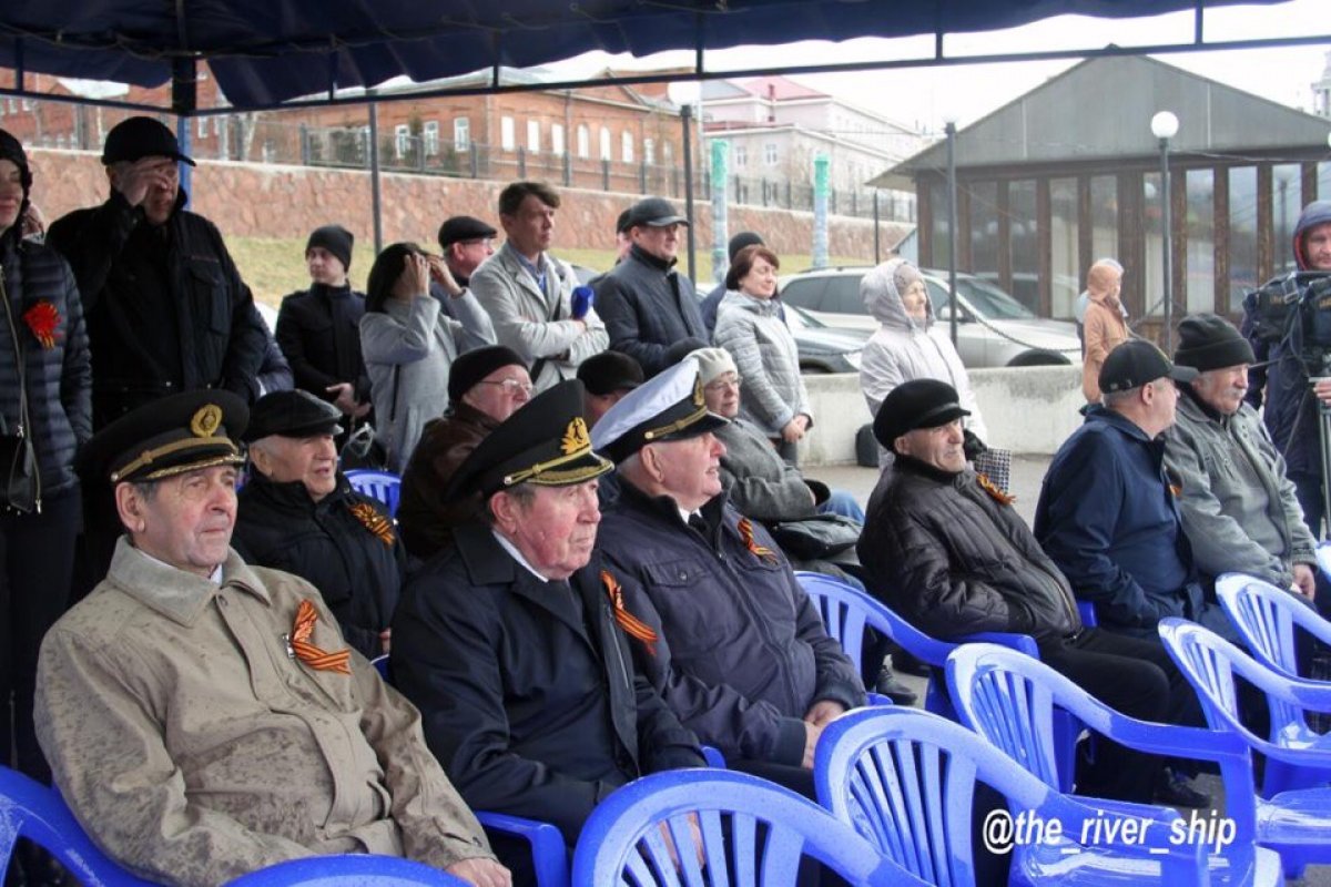 26 апреля на Центральной набережной Красноярска состоялось торжественное открытие навигации 2019 года в Енисейском бассейне. В праздничном мероприятии приняли участие руководители края