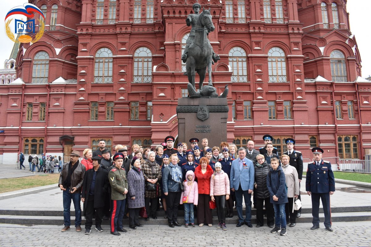 Студенты МГУТУ возложили цветы к Могиле Неизвестного Солдата✅ Студенты МГУТУ возложили цветы к Могиле Неизвестного Солдата✅