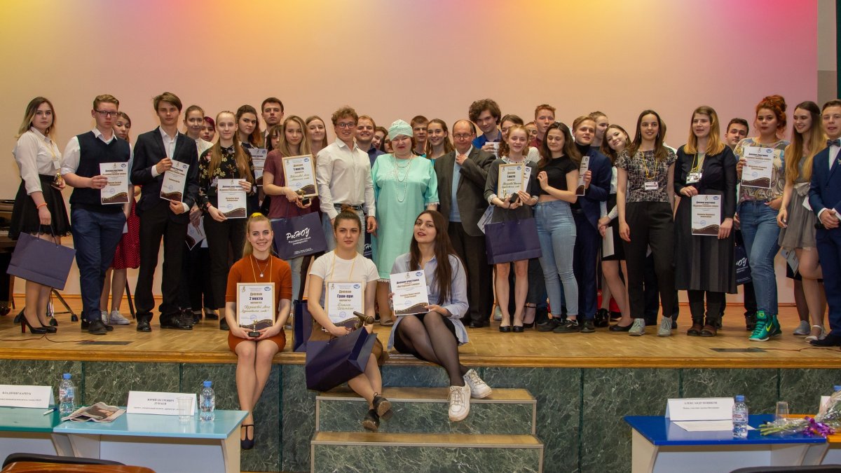 Друзья, вчера завершился «Золотой микрофон»😃