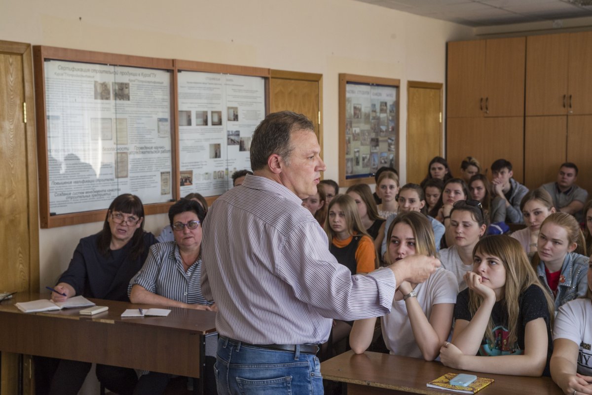 Курские студенты прослушали лекции иностранных профессоров Курские студенты прослушали лекции иностранных профессоров