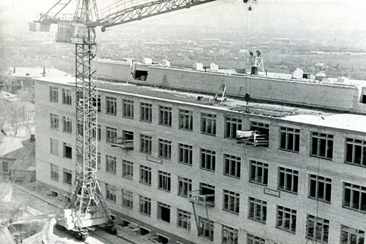 И снова рубрика с историческими фотографиями. Тема - внешний вид университета! И снова рубрика с историческими фотографиями. Тема - внешний вид университета!