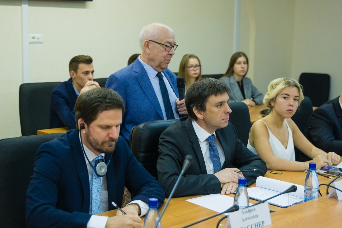 Советник директора Ярославского филиала Финуниверситета принял участие во встрече с молодыми политиками из Баварии