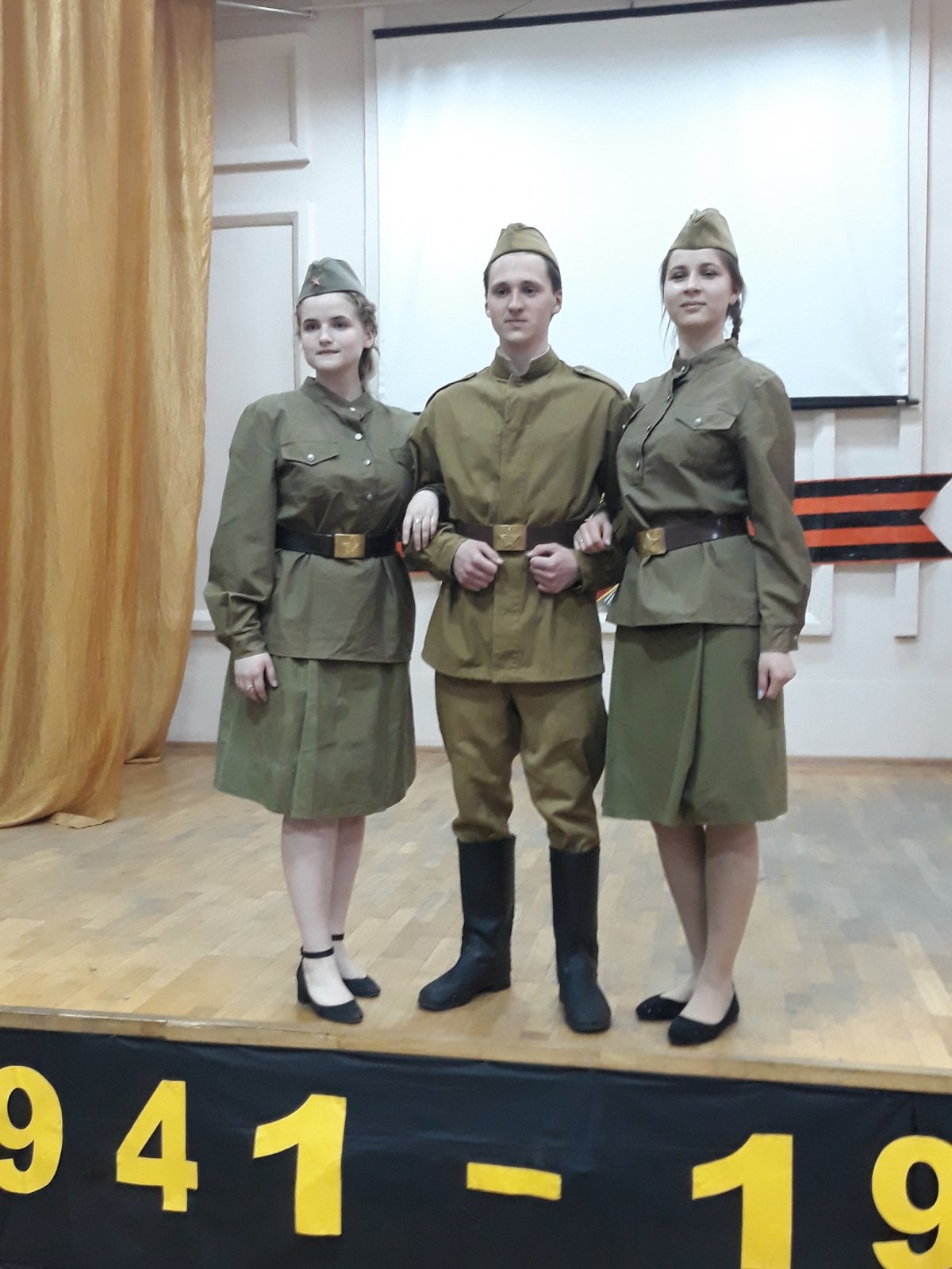 8 мая студенты и сотрудники Самарского филиала Финуниверситета собрались в актовом зале, чтобы отметить общий праздник радости и гордости за Великую Победу братских народов Советского Союза над фашистской Германией.