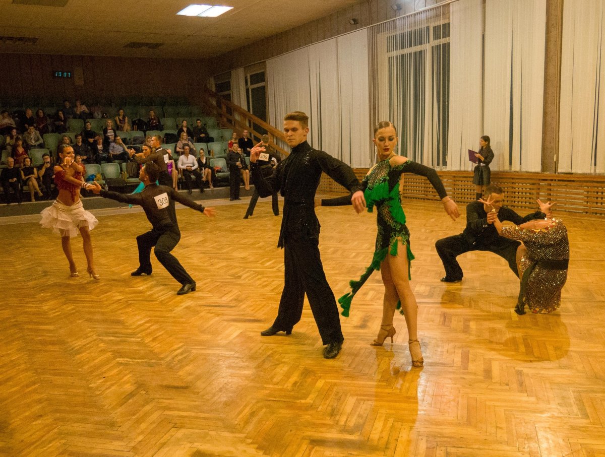 23 июня состоится Открытый летний Кубок МГУ по спортивным танцам. Соревнования открыты для пар любого уровня и любой танцевальной организации, даже тренирующихся самостоятельно.