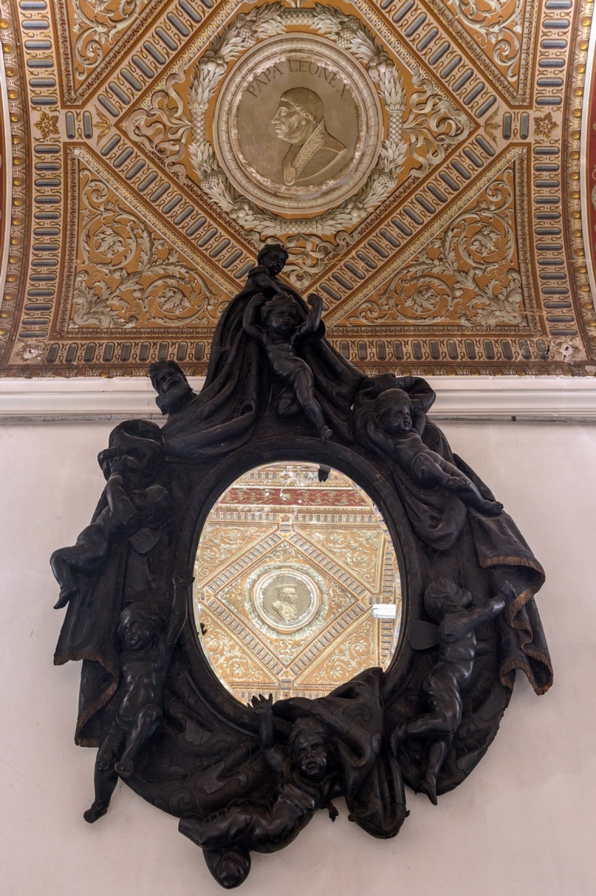 Объявляем запись на дополнительные обзорные экскурсии по музею и академии в эту субботу, 25 мая в 13:00 и 15:00.