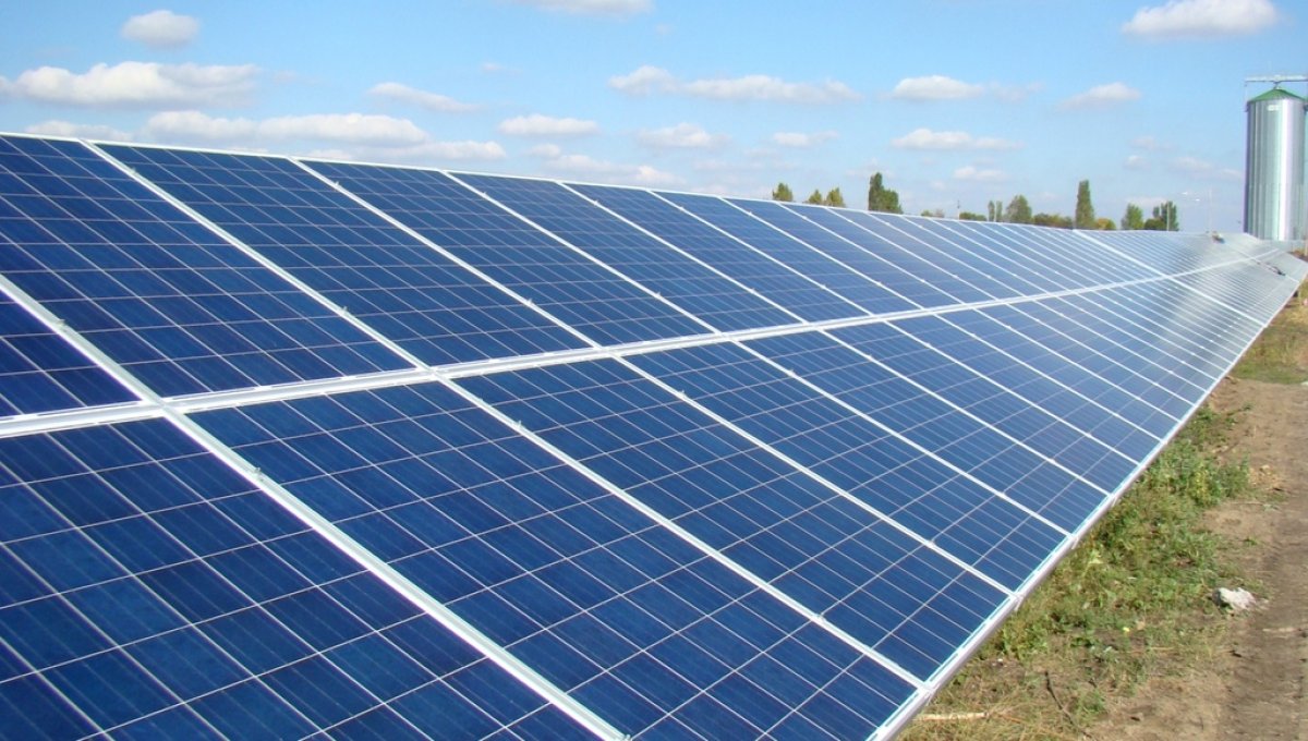 Сотрудники лаборатории нано-биоинженерии НИЯУ МИФИ получили патент на устройство для применения в составе солнечных батарей третьего поколения. Сотрудники лаборатории нано-биоинженерии НИЯУ МИФИ получили патент на устройство для применения в составе солнечных батарей третьего поколения.