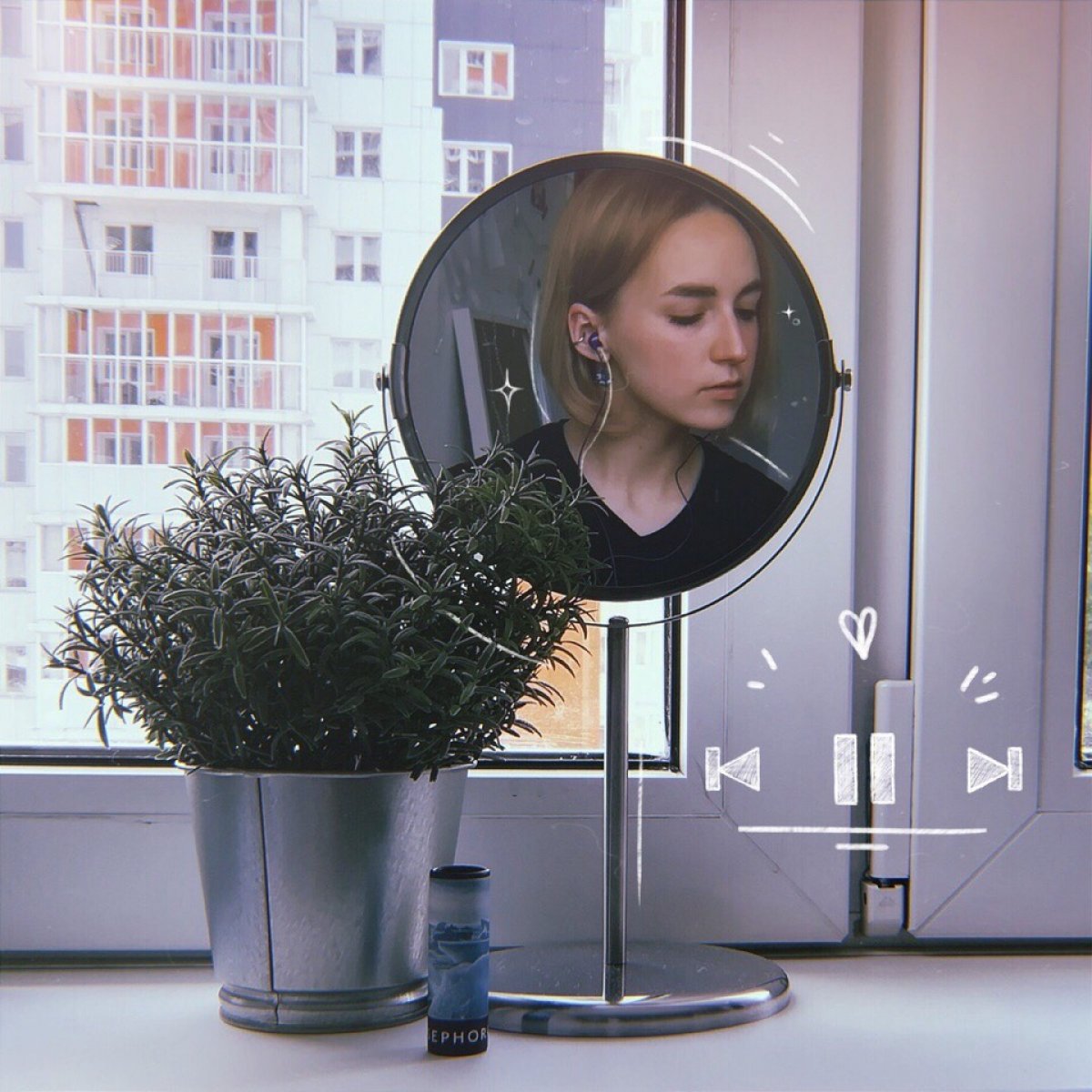 Если вам было интересно, чем вдохновляются творческие люди, то пожалуйста! Сегодня своим плейлистом поделилась иллюстратор Анна Вульферт👇🏻😍