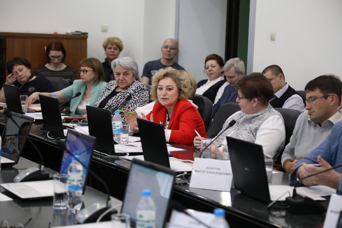 Национальный проект «Образование» и преподаватели вузов: пассивные исполнители или активные участники?