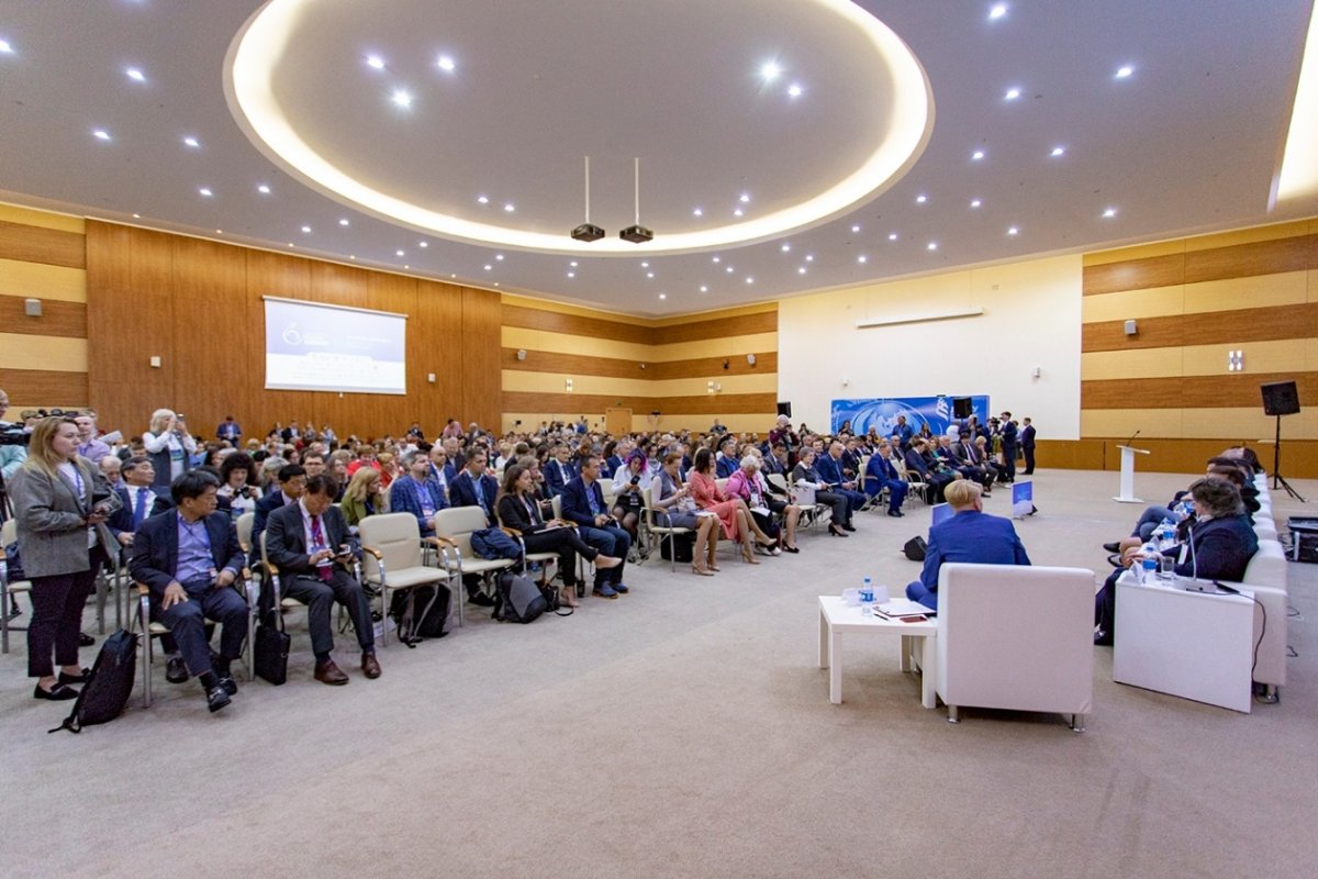 Шестой Дальневосточный МедиаСаммит стартовал в кампусе ДВФУ и традиционно собрал представителей СМИ России и стран АТР.