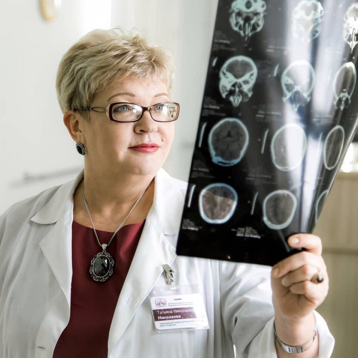 Дорогие друзья и уважаемые коллеги! 👨🏻‍⚕️👩🏼‍⚕️Поздравляем с Днём медицинского работника!