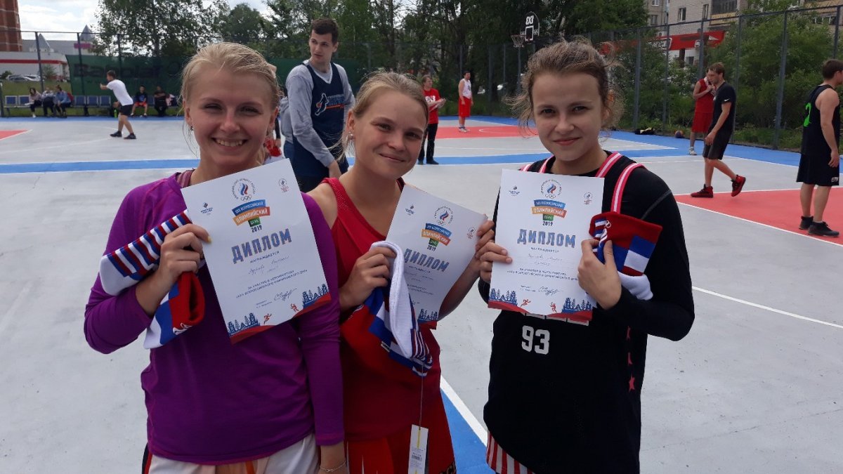 Женская сборная ИГХТУ заняла 1 место во втором туре Чемпионата и первенства Ивановской области по баскетболу 3х3, который является отборочным этапом для участия в Чемпионате и Кубке России 🏀 Поздравляем!
