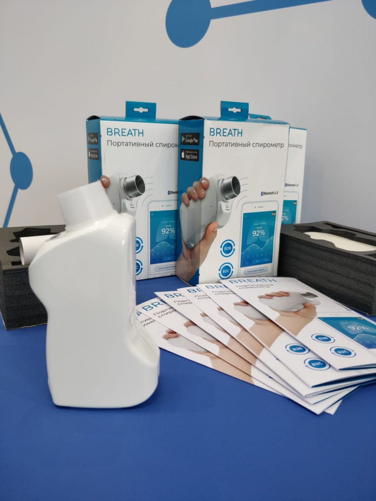 На стенде Минздрава ученые СибГМУ презентовали мобильный спирограф Министру здравоохранения РФ и партнерам в рамках 3-го Форума социальных инноваций регионов, который сейчас проходит в Москве.