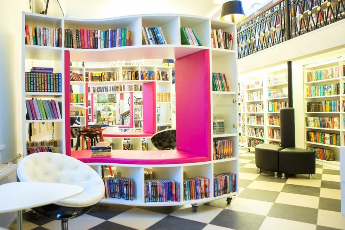 Завершает неделю и знакомство с факультетами старейший библиотечно-информационный факультет📖