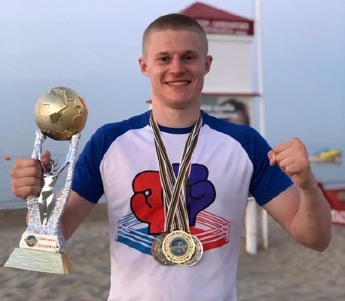 Студент ЮУрГУ стал чемпионом мира по кикбоксингу!