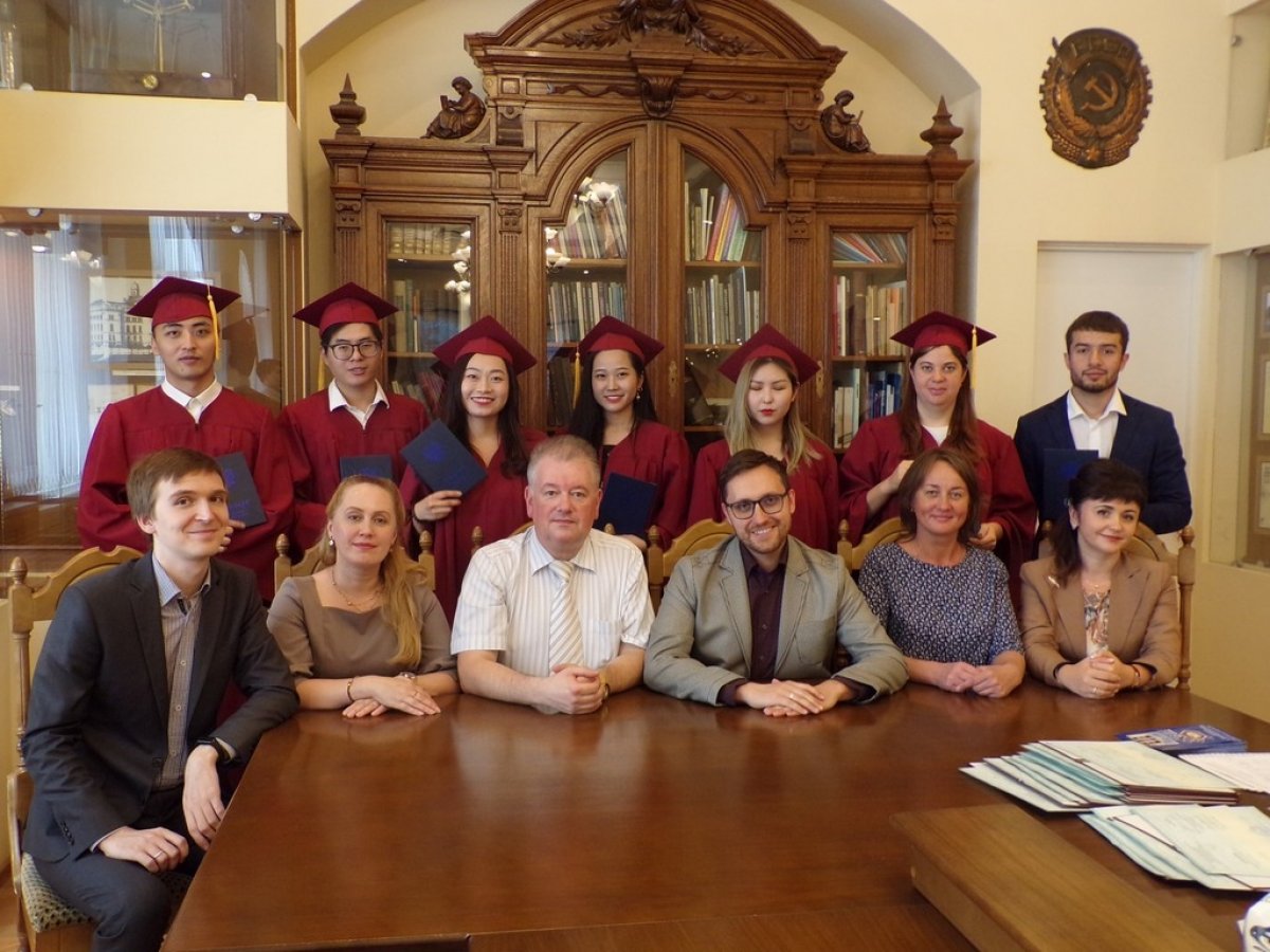 Сегодня в ИГХТУ вручили дипломы об окончании вуза иностранным выпускникам-2019 - это представители Анголы