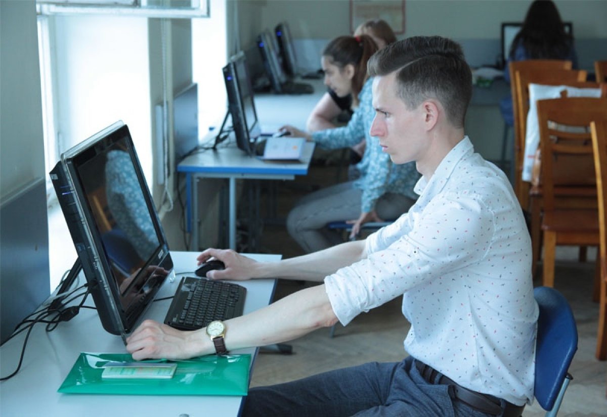 На сайте СПбГИК существует раздел "Абитуриантам" (http://www.spbgik.ru/abiturientam/abitur/), где собрана вся информация о приемной кампании и ежедневно обновляется списки абитуриентов: