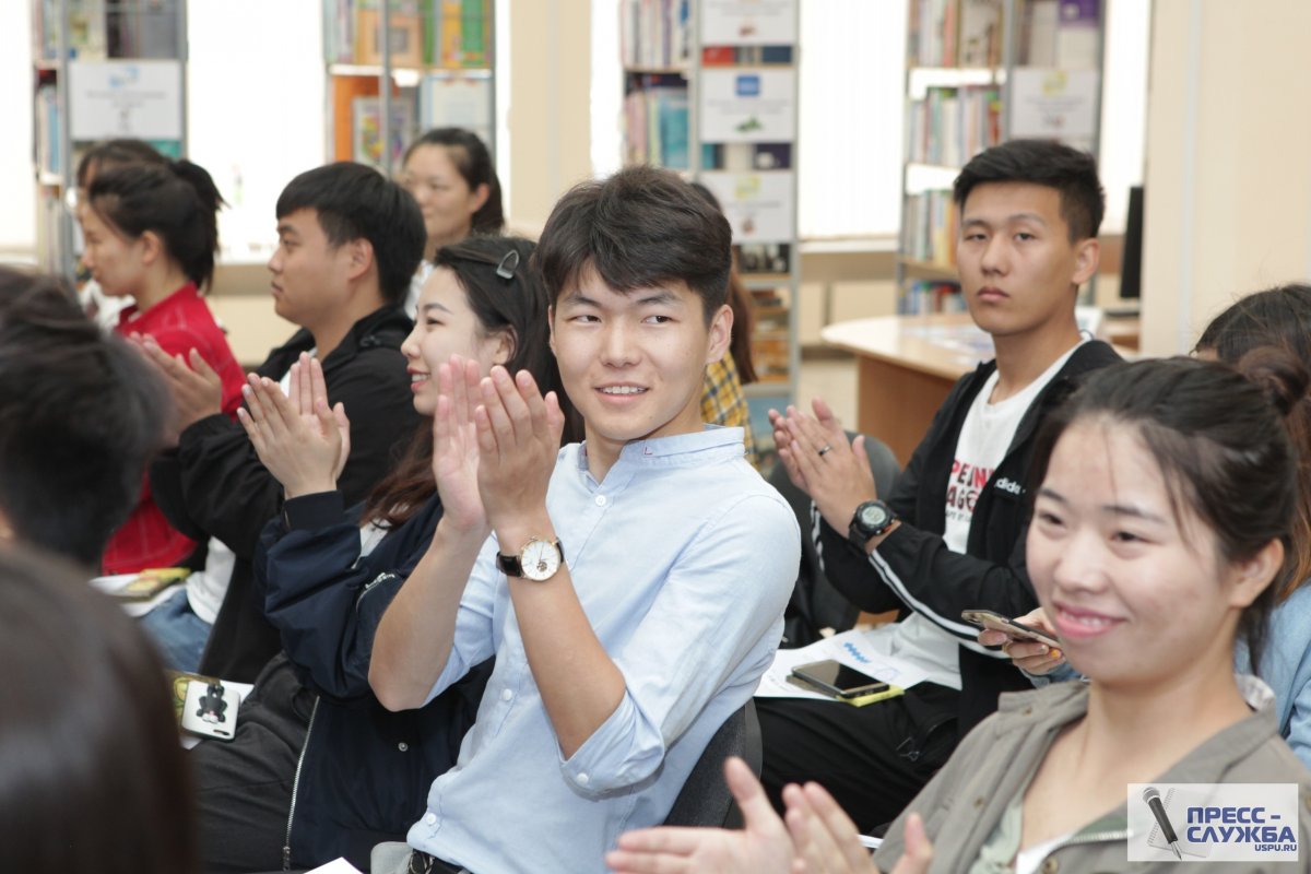 Китайские студенты завершили обучение в летней школе