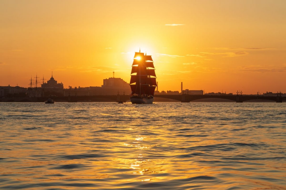 "Алые паруса" в Петербурге увидят 33 тысячи выпускников