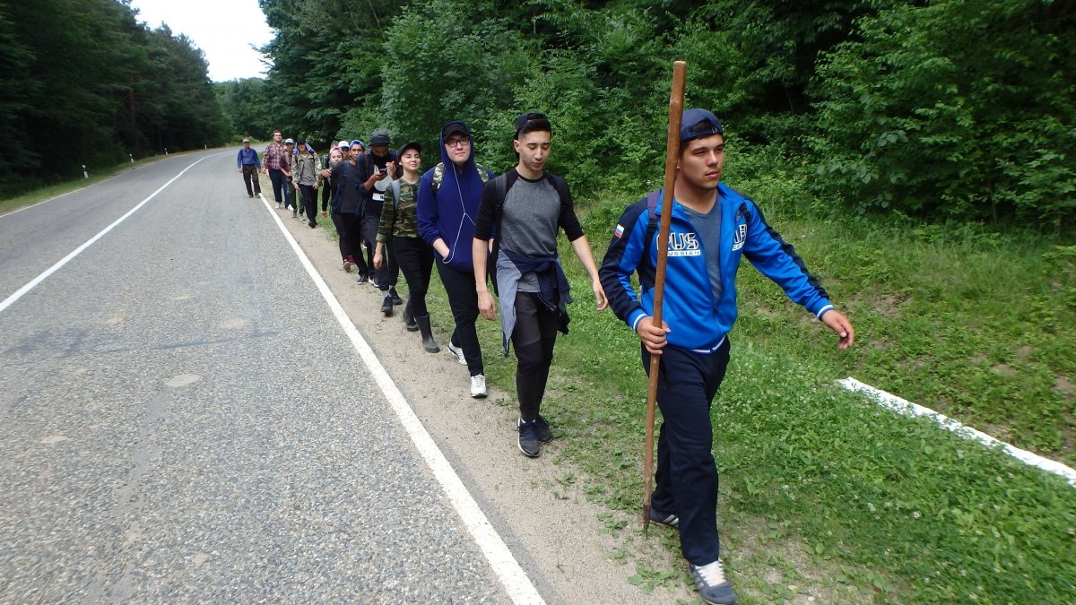Студенты 1 и 2 курсов геолого-географического факультета АГУ успешно прошли учебную полевую практику на полевой базе «Белая речка» в пос. Никель Майкопского района Республики Адыгея.