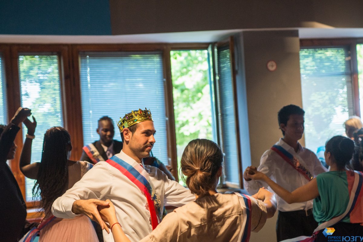 Первый российский выпускной Первый российский выпускной