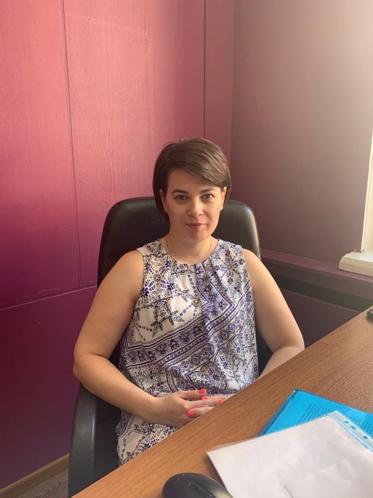 Наконец очередь дошла до одного из наших самых востребованных преподавателей среди студентов. Это Ежова Мария Владимировна. В ИМЭС она ведет английский и бизнес английский