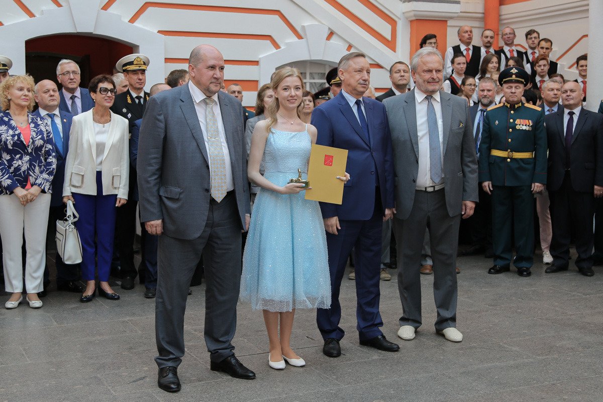 Светлана Никитина стала лучшей выпускницей Санкт-Петербурга