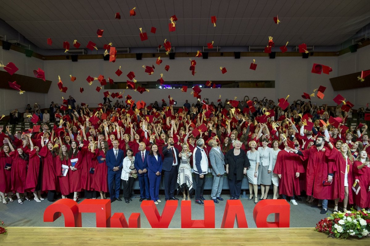 🎓 Поздравляем выпускников ИОМ-2019 🎉🎉🎉