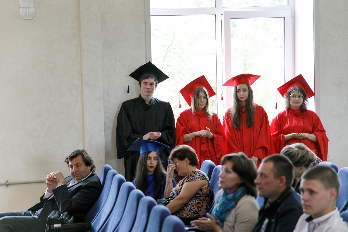 В Университете Лобачевского вручили дипломы выпускникам Института экономики и предпринимательства 👏🏻😊