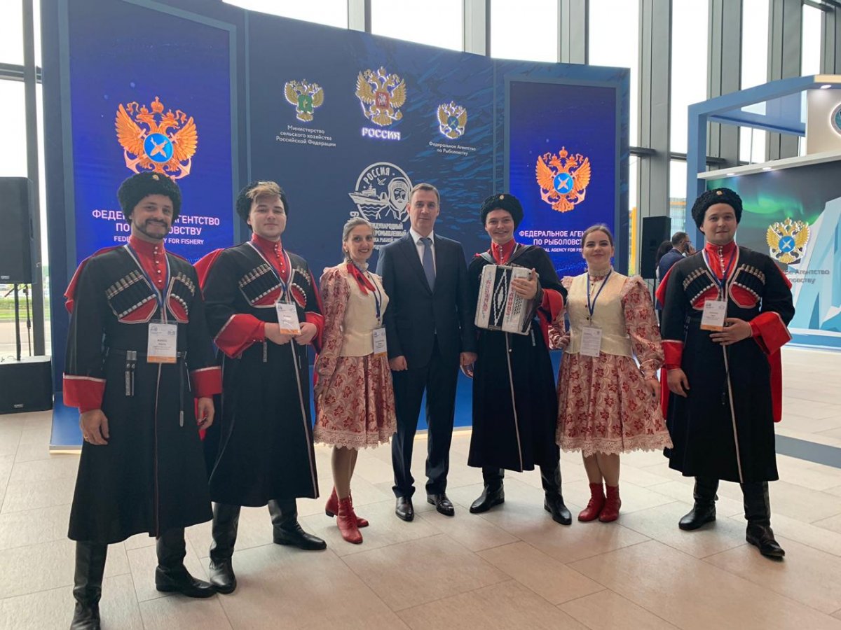 ✨Ансамбль МГУТУ "Казачья станица"🎤 принял участие в открытии Международного рыбопромышленного форума в Санкт-Петербурге🔝