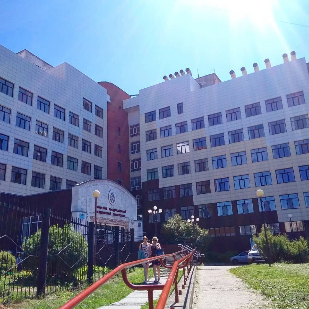 Помните, мы объявляли фотокункурс 📸 среди абитуриентов СибГМУ?! Так вот, первые работы у нас уже есть и пора начинать ими с вами делиться