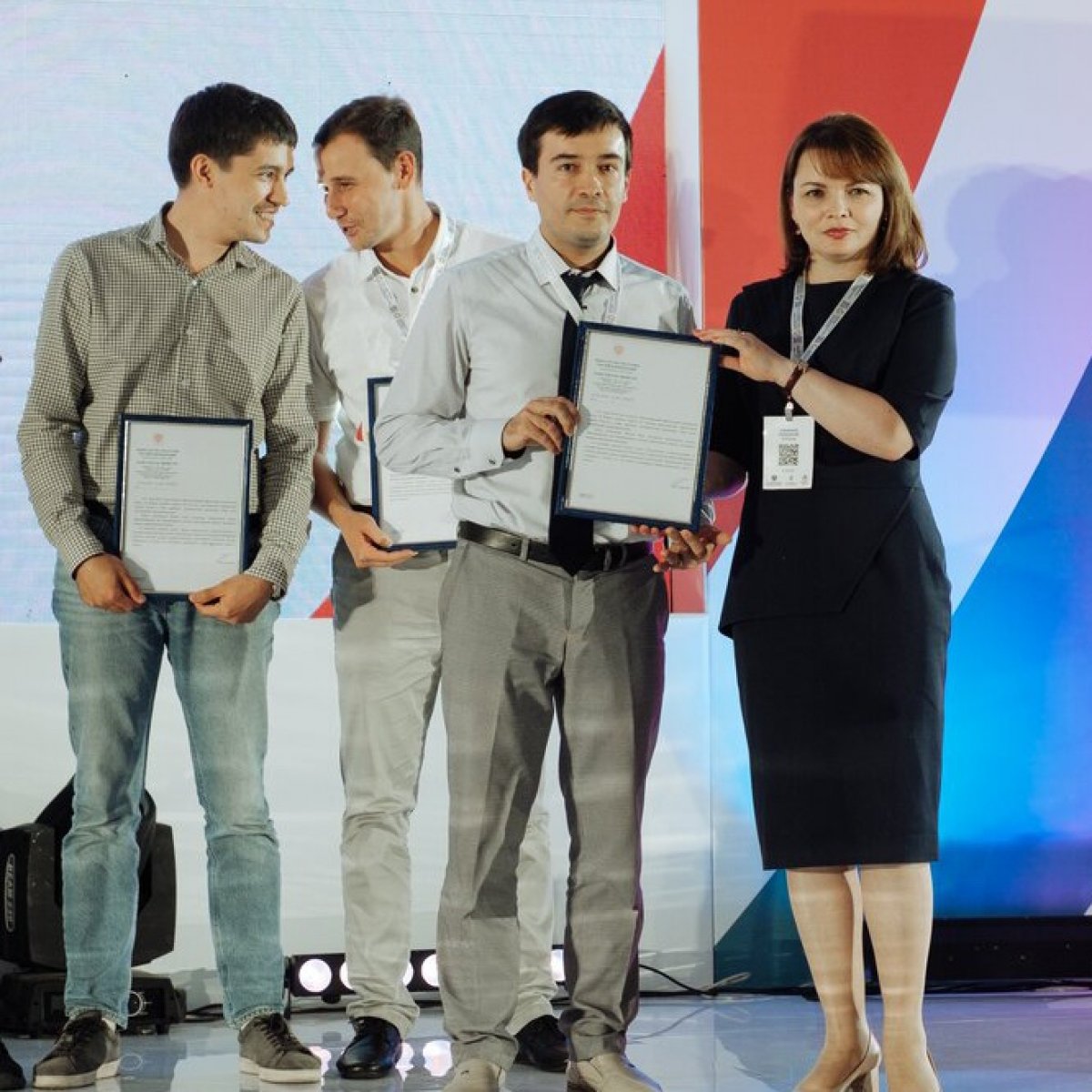 ➡На завершившемся Международном нефтегазовом молодежном форуме представители АГНИ собрали целую россыпь наград. Так