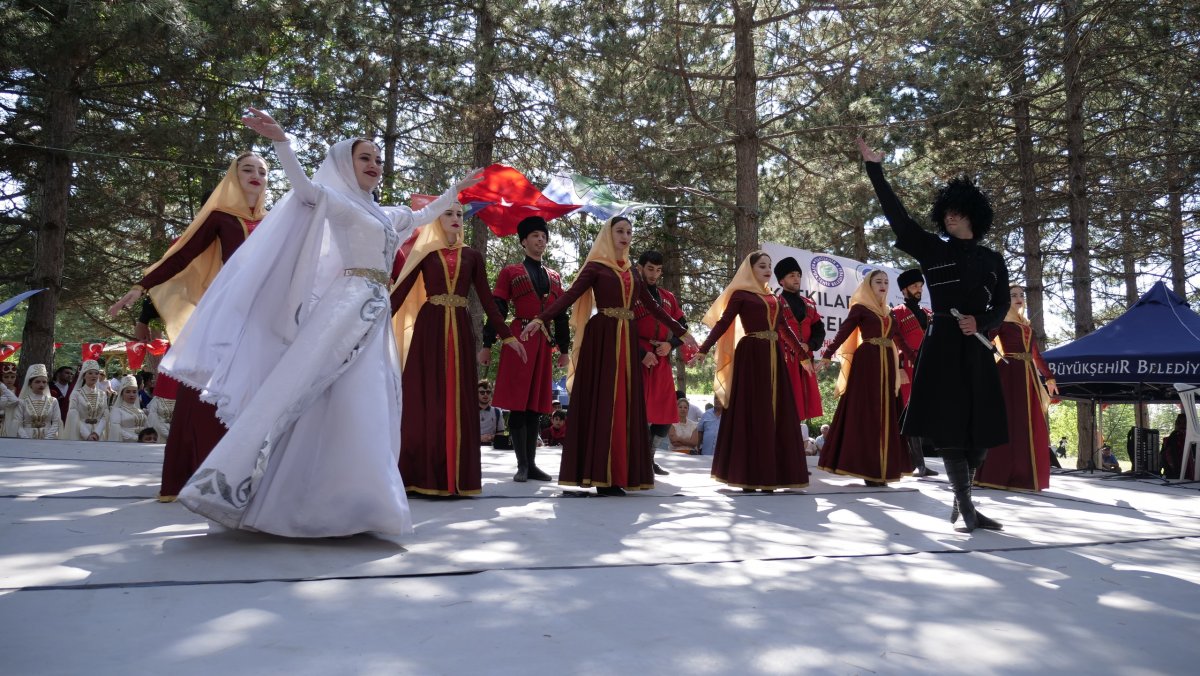 Народный хореографический ансамбль Карачаево-Черкесского государственного университета