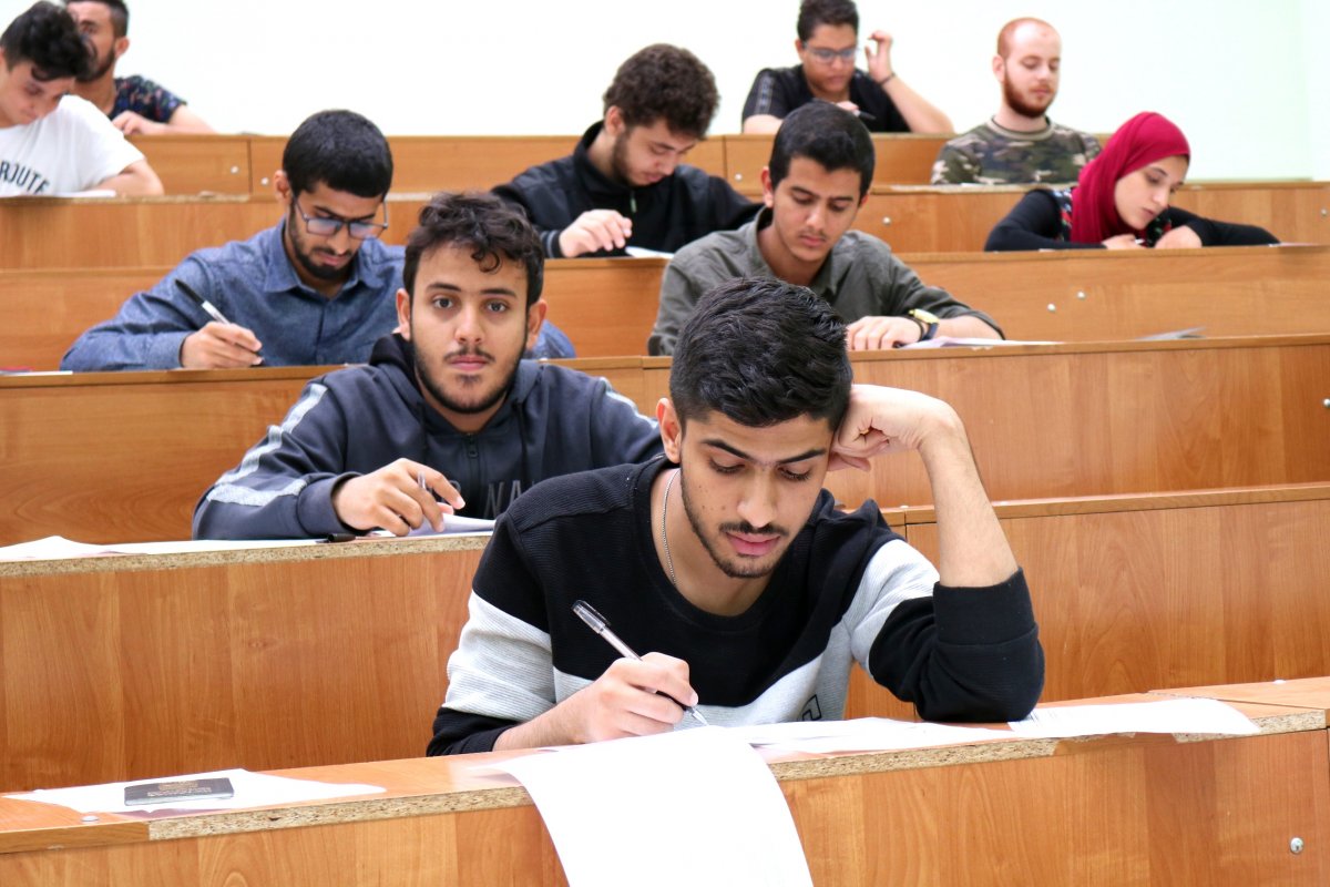 🌍 Сегодняшний день в приемной комиссии выдался шумным - вступительные испытания проходили абитуриенты из числа иностранных граждан.