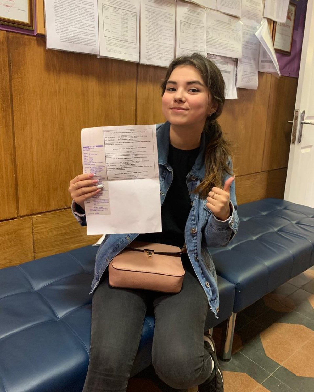 Вчера она была абитуриентом, а уже сейчас счастливая студентка ИМЭС 👍