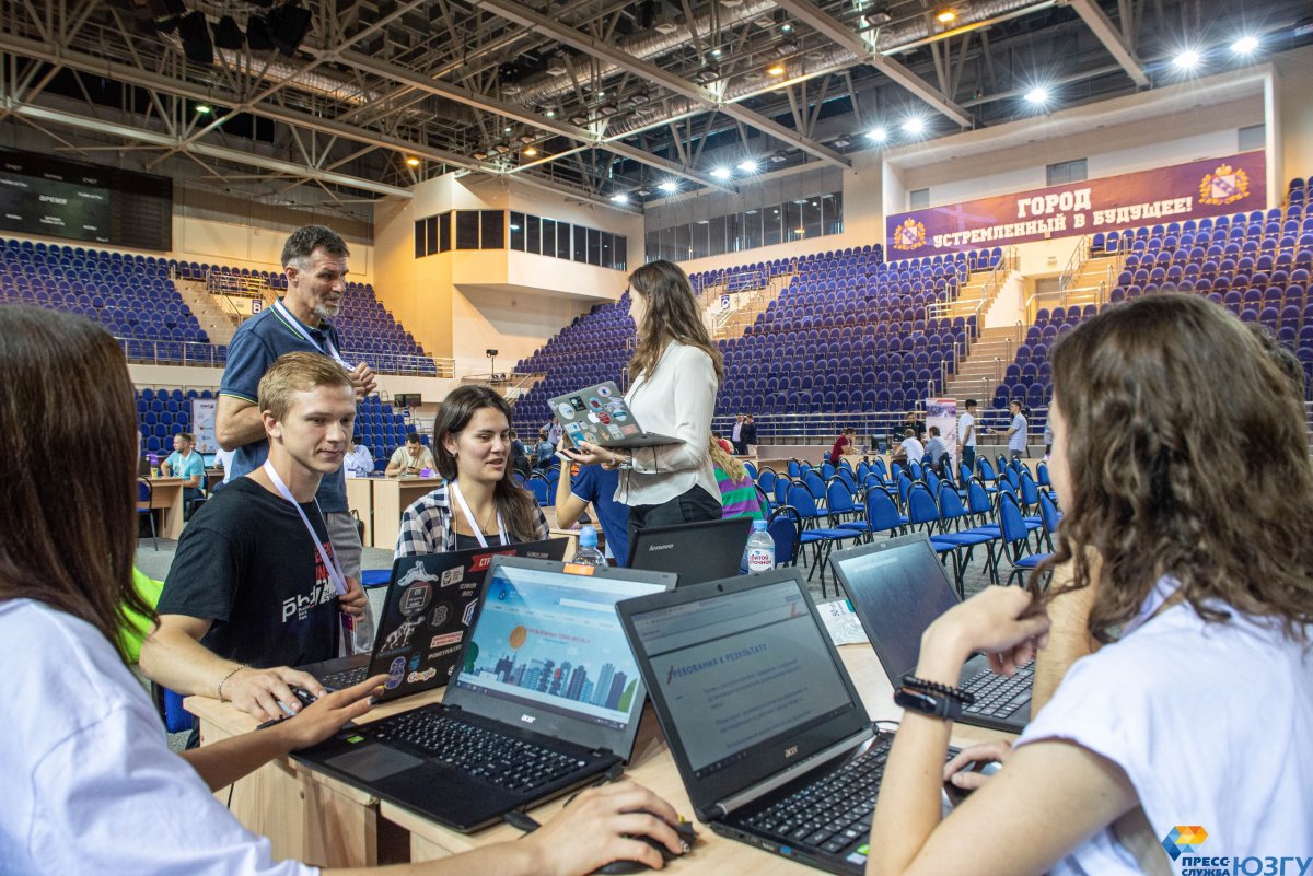 🧭Создать за 36 часов: студенты ЮЗГУ приняли участие в масштабном хакатоне 🧭 🧭Создать за 36 часов: студенты ЮЗГУ приняли участие в масштабном хакатоне 🧭