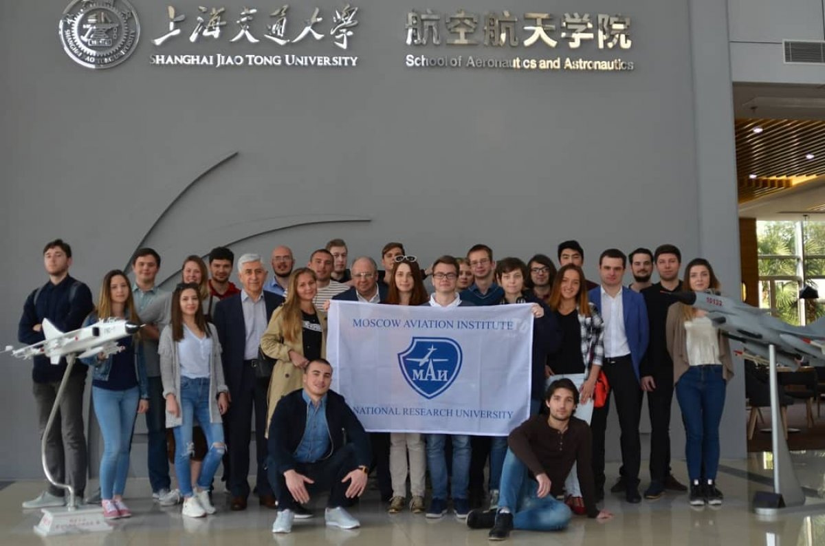 Студенты совместной магистратуры и Шанхайского университета Цзяо Тун продемонстрируют на Международном авиационно-космическом салоне свою работу в рамках российско-китайского проекта ШФДМС (широкофюзеляжный дальнемагистральный самолёт) CR939.