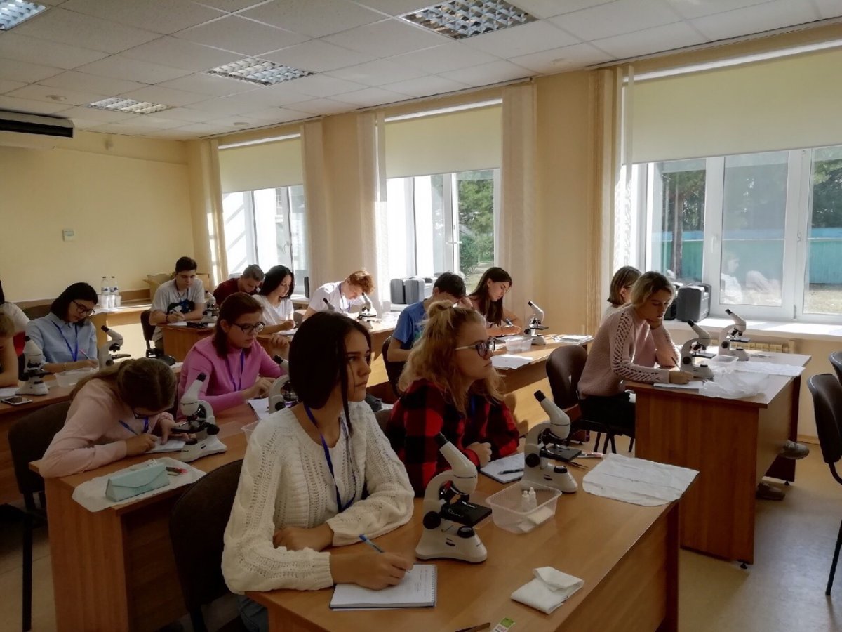 СибГМУ выступил одним из организаторов летней образовательной смены по медицинскому (биолого-химическому), инженерно-техническому и IT-направлению для школьников, организованой в рамках национального проекта «Образование».