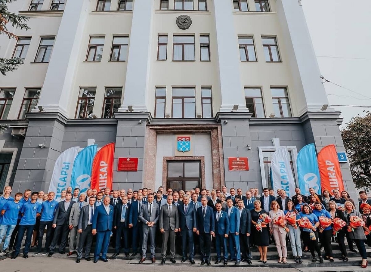 🔹 С мая 2019 года в столице Чувашии вручают юбилейные медали «В память о 550-летии города Чебоксары» гражданам за существенный вклад в развитие экономического и духовного потенциала города Чебоксары