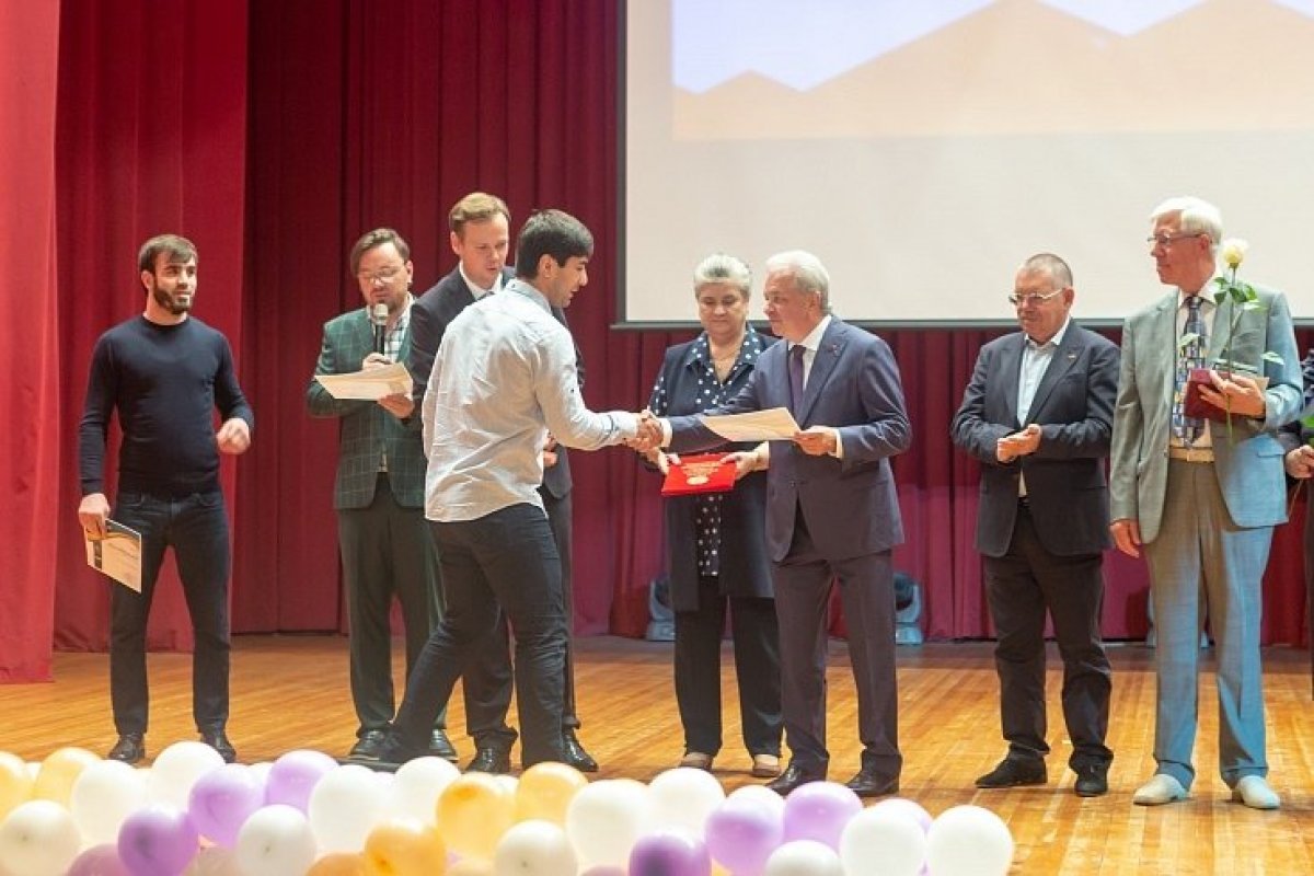 Сегодня Российский университет кооперации открыл свои двери для первокурсников: в Университете состоялось торжественное мероприятие, посвященное Дню знаний и началу учебного года!🎉