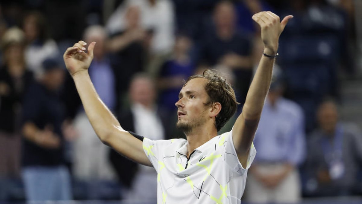 Наш выпускник Даниил Медведев снова побил рекорд🎾