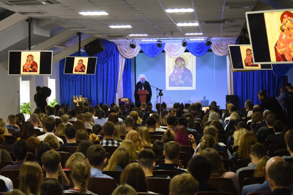 Сегодня наших студентов с началом нового учебного года поздравили митрополит Ставропольский и Невинномысский Сегодня наших студентов с началом нового учебного года поздравили митрополит Ставропольский и Невинномысский