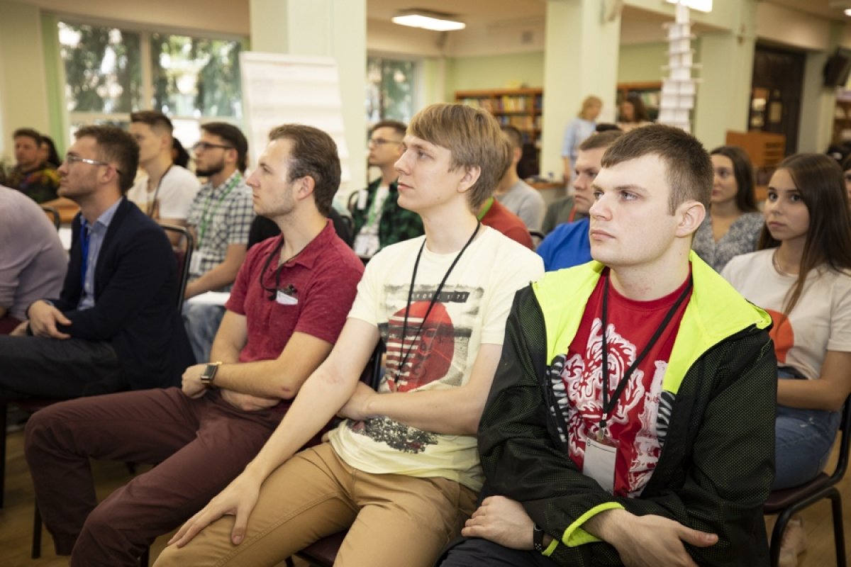 Высшая инжиниринговая школа (ВИШ) НИЯУ МИФИ провела пятидневный курс "Дизайн-мышление" по созданию продуктов/услуг для НИЯУ МИФИ и Инжиниринговой компании "АСЭ"