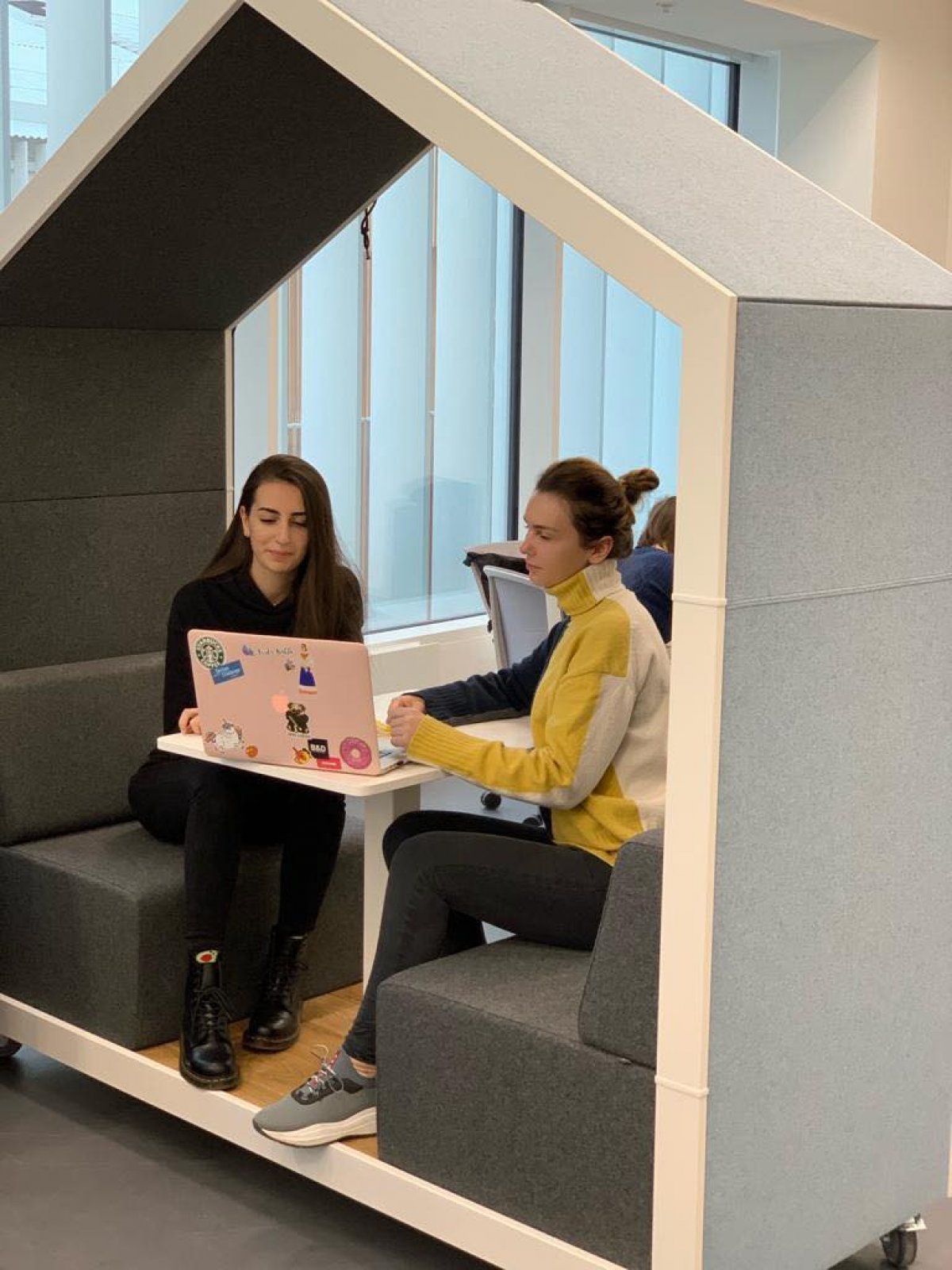 ПРАКТИКА В ИНСТИТУТЕ – УСПЕХ В БУДУЩЕЙ РАБОТЕ ПРАКТИКА В ИНСТИТУТЕ – УСПЕХ В БУДУЩЕЙ РАБОТЕ